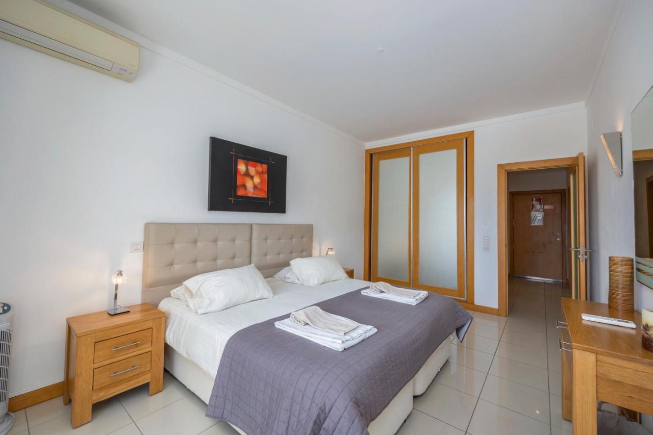 Algarve Beach Apartments อัลบูเฟรา ภายนอก รูปภาพ