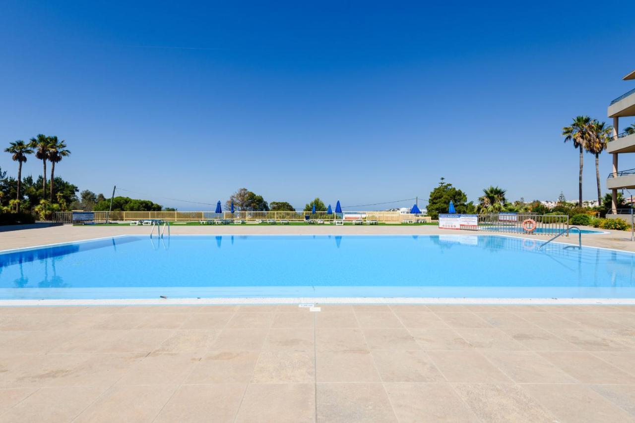 Algarve Beach Apartments อัลบูเฟรา ภายนอก รูปภาพ