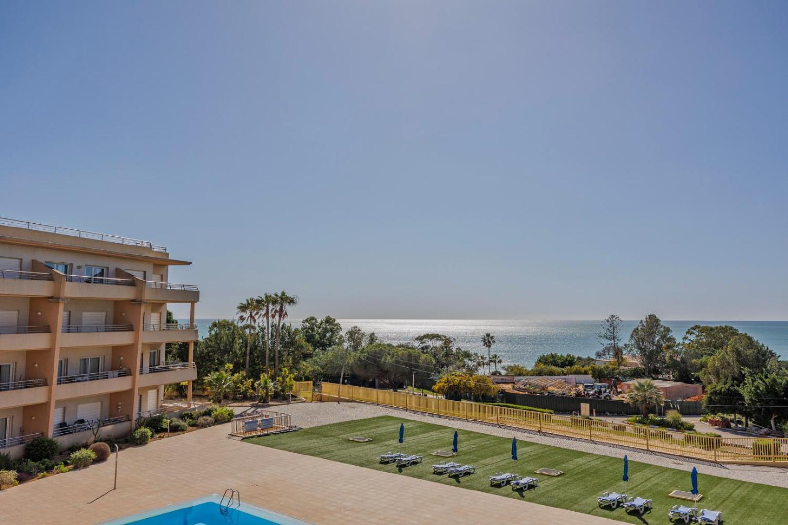 Algarve Beach Apartments อัลบูเฟรา ภายนอก รูปภาพ