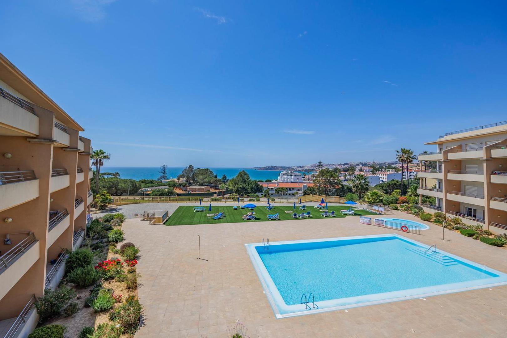Algarve Beach Apartments อัลบูเฟรา ภายนอก รูปภาพ