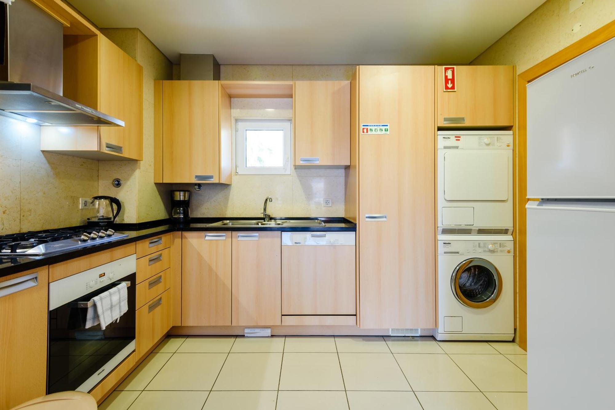 Algarve Beach Apartments อัลบูเฟรา ภายนอก รูปภาพ